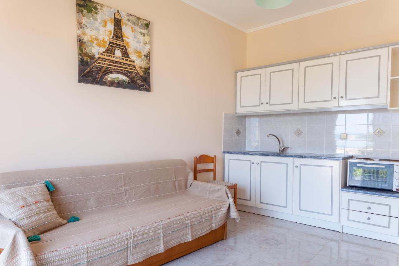 Christine Seaside Apartments In Chania スタロス エクステリア 写真