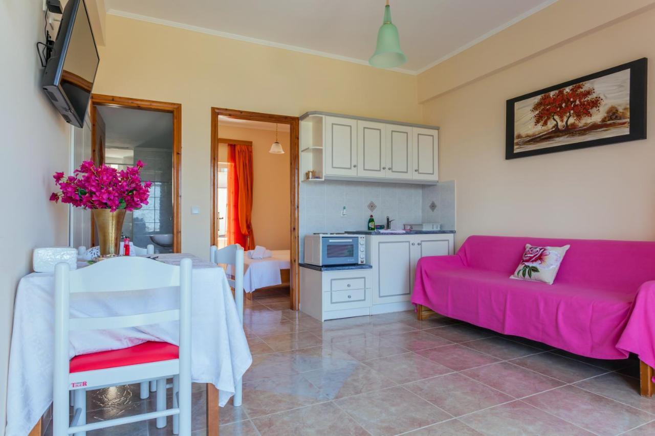 Christine Seaside Apartments In Chania スタロス エクステリア 写真
